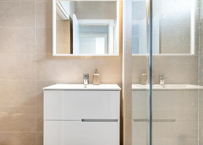 Stylish Seaside Apartman